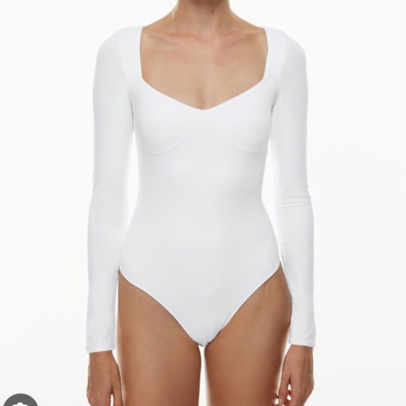 Aritzia Babaton Contour Lange Bodysuit in Dewberry Purple - Picture 2 of 4